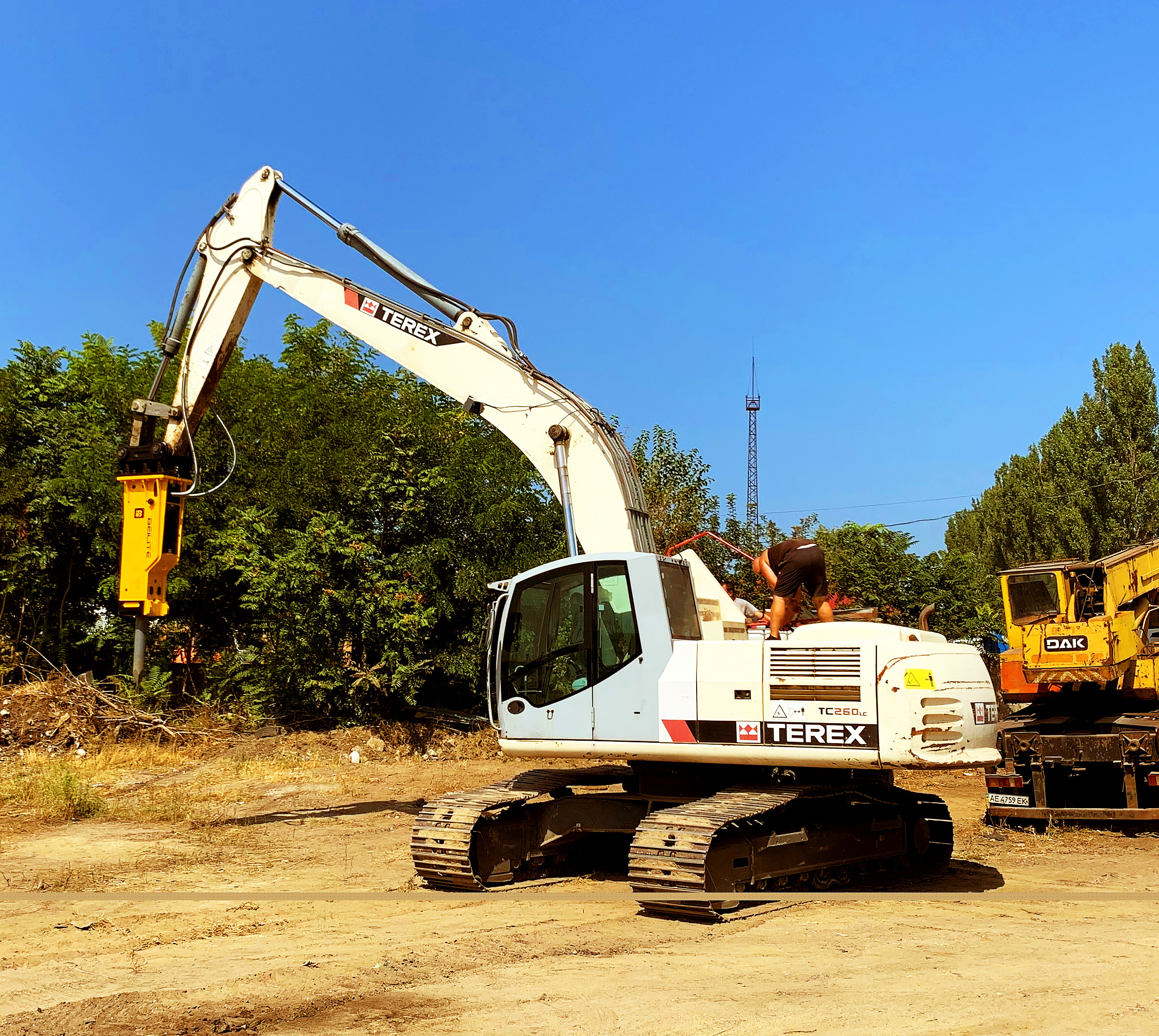 TEREX TC260LC фото 2