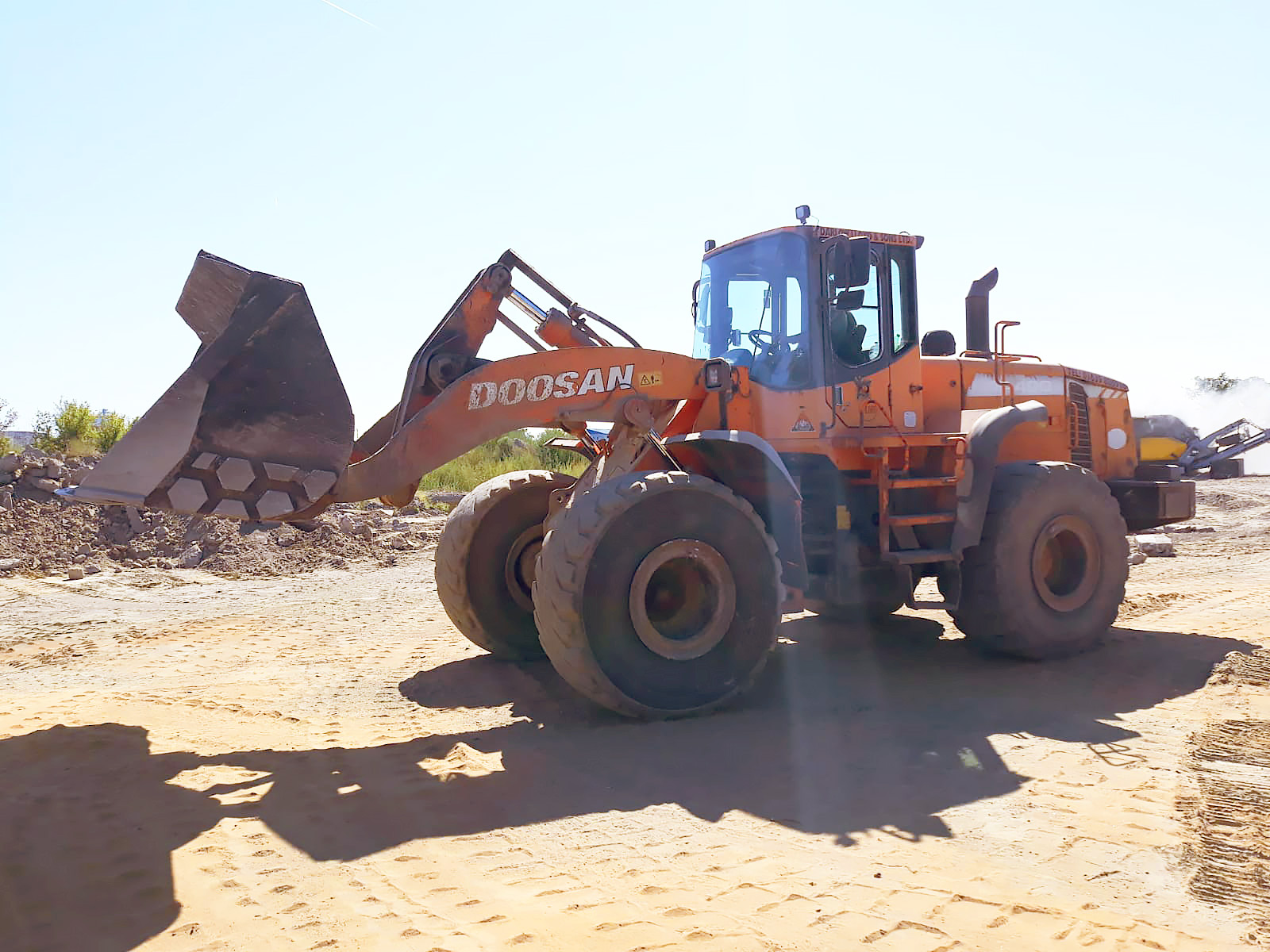 DOOSAN DL400 2